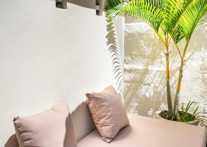 Отель Family Friendly 3br Poolvilla Mayyah